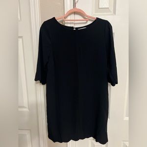 4/$15 Black Monteau Los Angeles Sleeve Scallop Dress Size Small